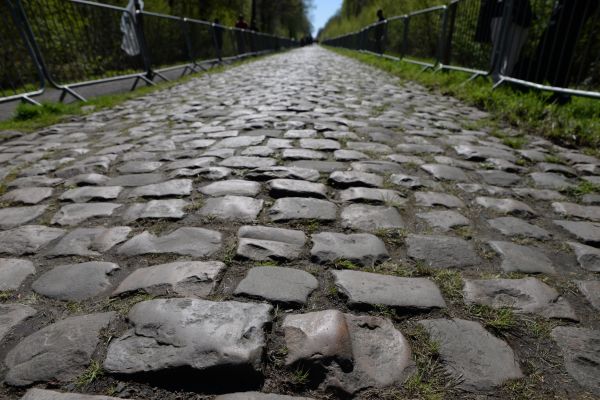 Cobblestone Installation in Longmont